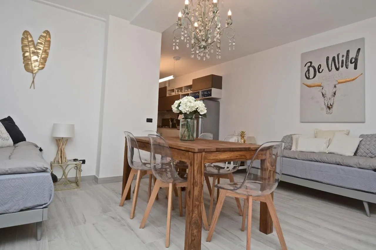 Vatican Luxury 2Bd 2Ba Apartment Rome