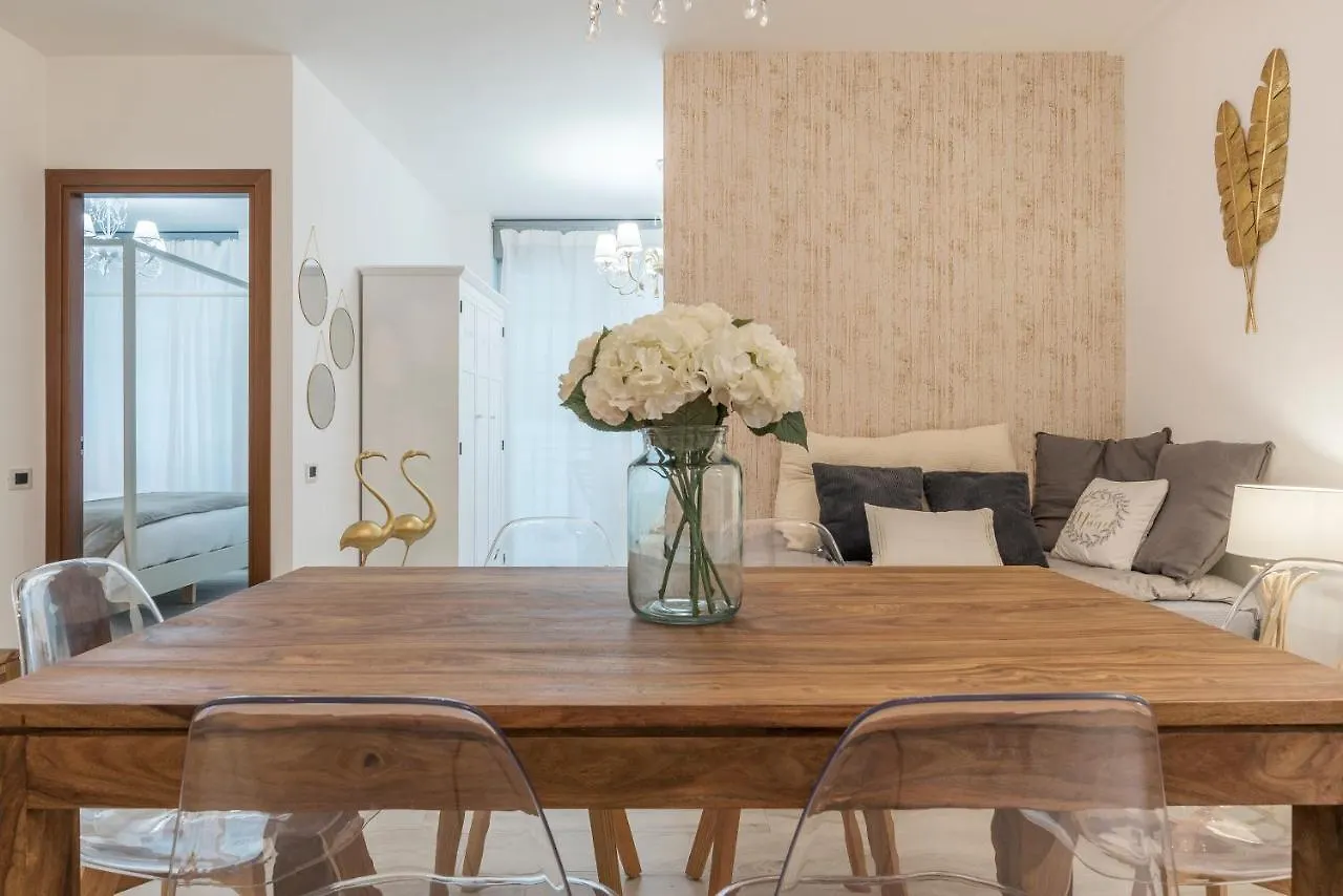 Vatican Luxury 2Bd 2Ba Apartment Rome