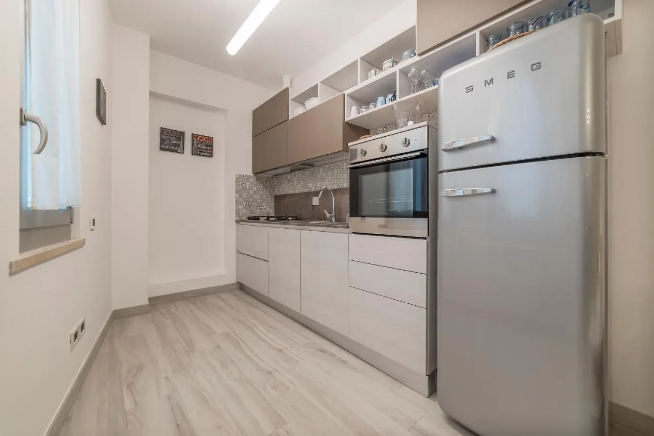 Vatican Luxury 2Bd 2Ba Apartment Rome