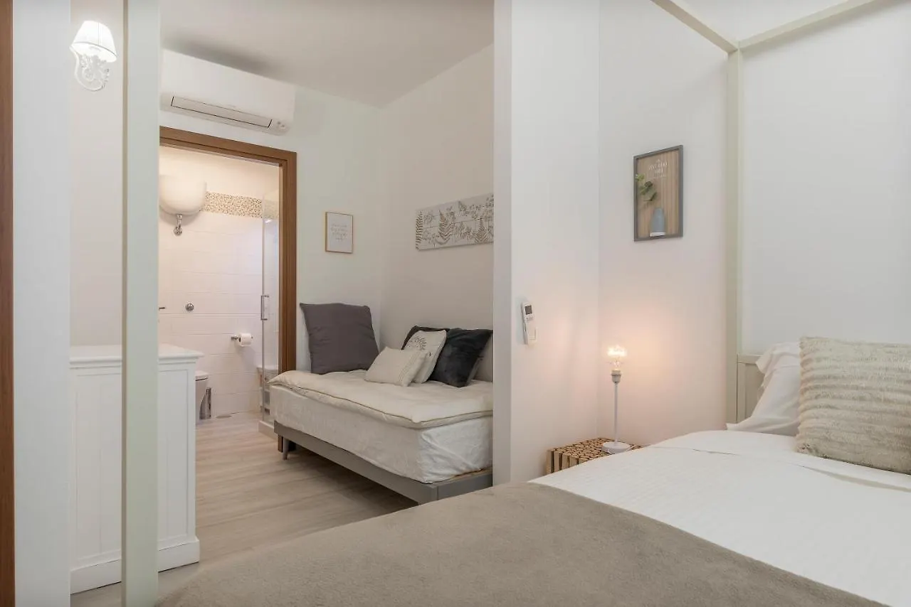 Vatican Luxury 2Bd 2Ba Apartment Rome