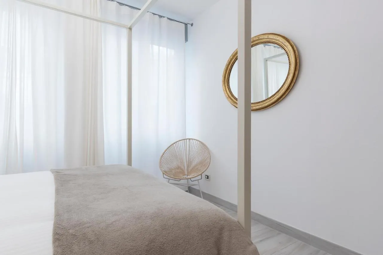 Vatican Luxury 2Bd 2Ba Apartment Rome