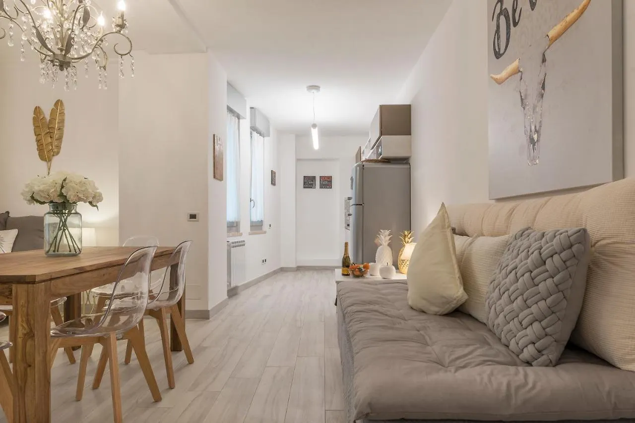 Vatican Luxury 2Bd 2Ba Apartment Rome