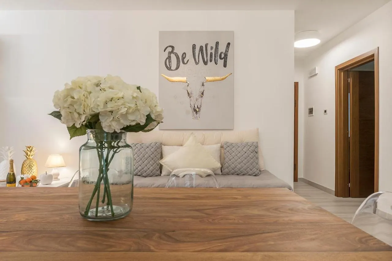 Vatican Luxury 2Bd 2Ba Apartment Rome 0*,